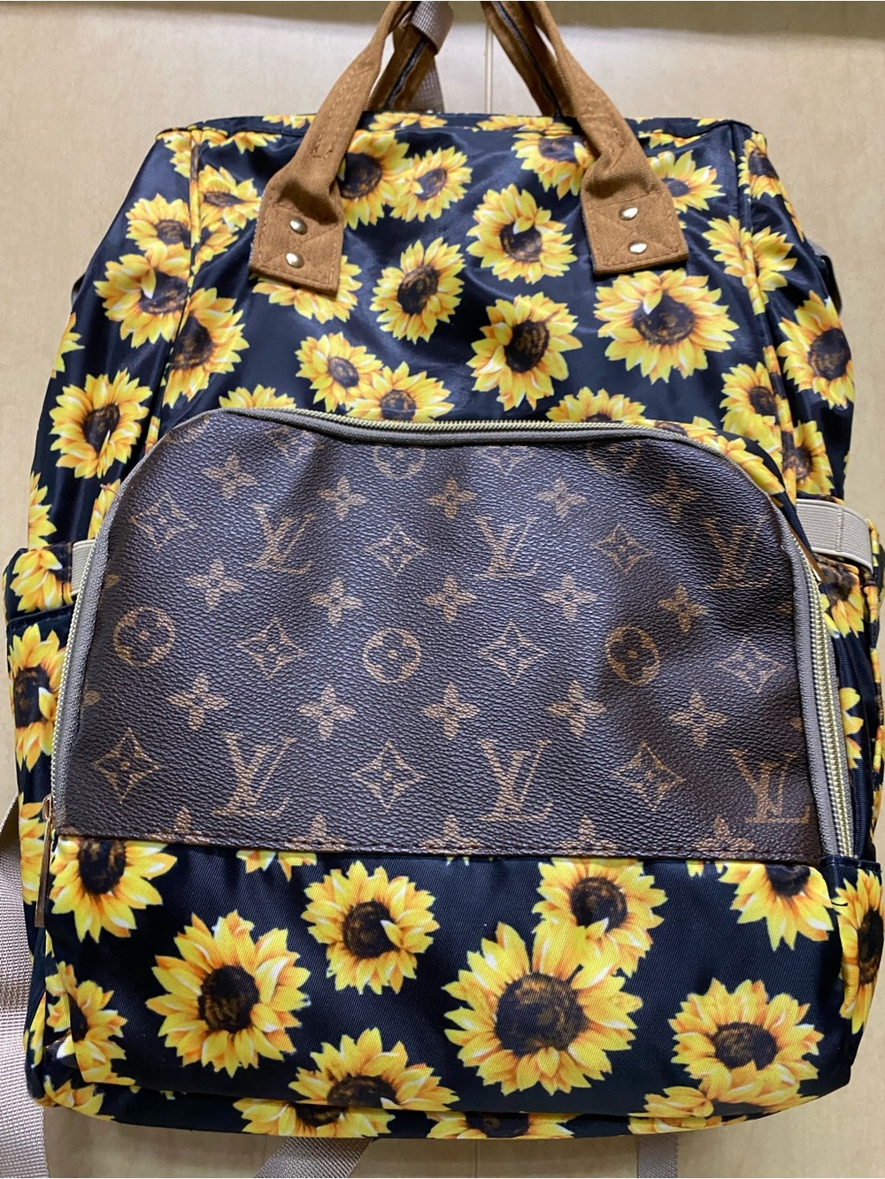 Backpack with Sunflowers - Picture 2 of 14